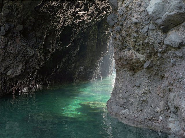 巌門洞窟