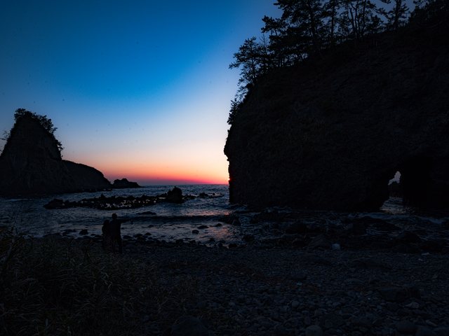 夕暮れの巌門