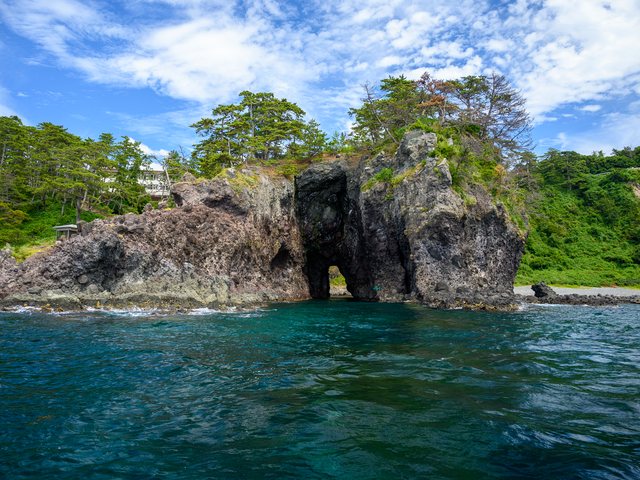 海上から見た巌門